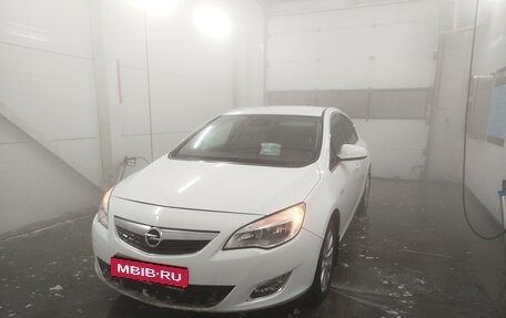 Opel Astra J, 2011 год, 795 000 рублей, 9 фотография