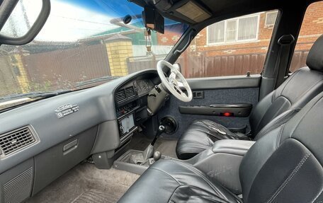 Toyota Hilux Surf III рестайлинг, 1991 год, 975 000 рублей, 8 фотография