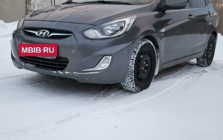 Hyundai Solaris II рестайлинг, 2013 год, 870 000 рублей, 4 фотография