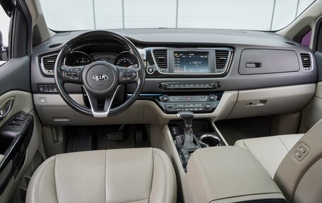 KIA Carnival III, 2018 год, 2 890 000 рублей, 6 фотография