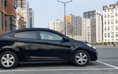 Hyundai Solaris II рестайлинг, 2011 год, 670 000 рублей, 9 фотография