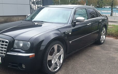 Chrysler 300C II, 2004 год, 680 000 рублей, 3 фотография