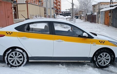 Hyundai Solaris II рестайлинг, 2019 год, 1 200 000 рублей, 3 фотография