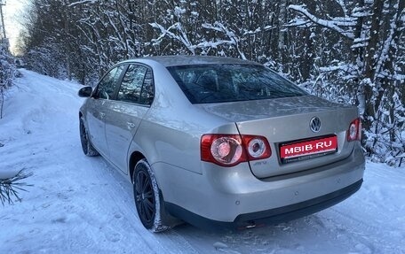 Volkswagen Jetta VI, 2007 год, 625 000 рублей, 1 фотография