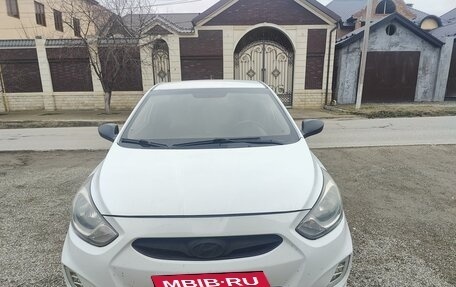 Hyundai Solaris II рестайлинг, 2013 год, 710 000 рублей, 3 фотография