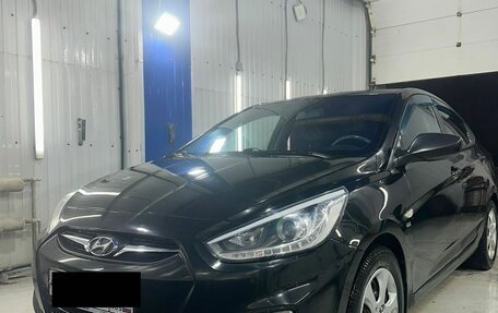 Hyundai Solaris II рестайлинг, 2014 год, 955 000 рублей, 1 фотография