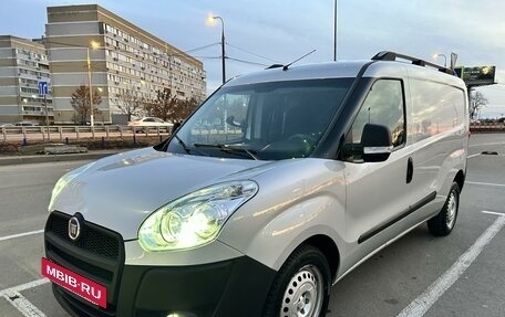 Fiat Doblo II рестайлинг, 2011 год, 1 390 000 рублей, 28 фотография