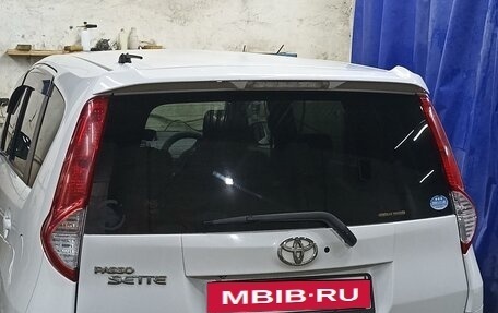 Toyota Passo Sette, 2009 год, 950 000 рублей, 13 фотография