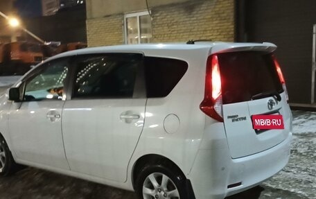 Toyota Passo Sette, 2009 год, 950 000 рублей, 3 фотография