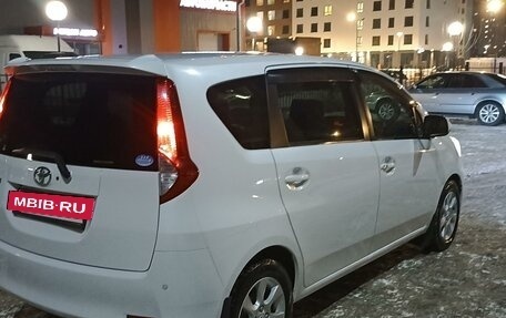 Toyota Passo Sette, 2009 год, 950 000 рублей, 2 фотография