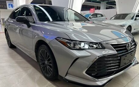 Toyota Avalon, 2022 год, 3 165 000 рублей, 1 фотография