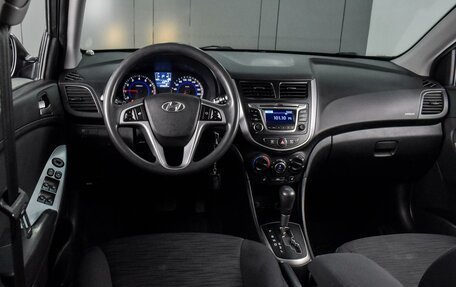 Hyundai Solaris II рестайлинг, 2015 год, 1 129 000 рублей, 6 фотография