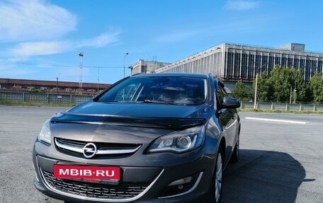 Opel Astra J, 2013 год, 600 000 рублей, 4 фотография