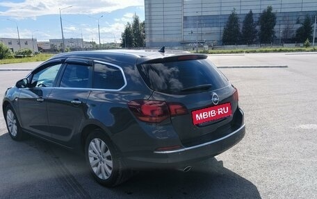 Opel Astra J, 2013 год, 600 000 рублей, 11 фотография