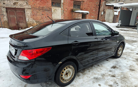 Hyundai Solaris II рестайлинг, 2012 год, 660 000 рублей, 5 фотография