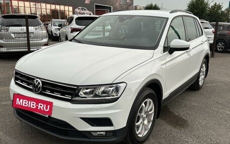 Volkswagen Tiguan II, 2019 год, 1 890 000 рублей, 2 фотография