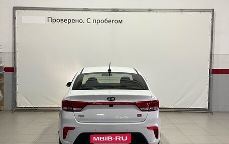 KIA Rio IV, 2018 год, 1 400 000 рублей, 4 фотография