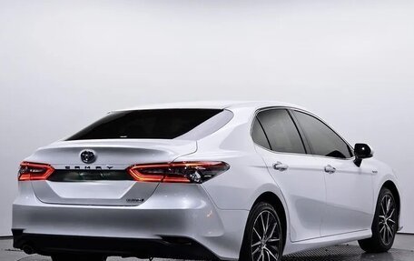 Toyota Camry, 2021 год, 3 000 000 рублей, 2 фотография