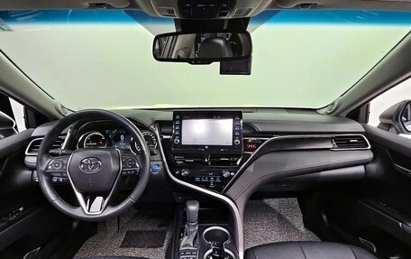 Toyota Camry, 2021 год, 3 000 000 рублей, 18 фотография