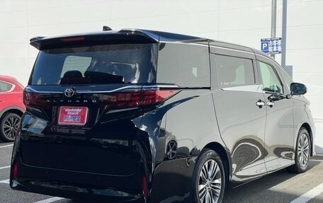 Toyota Alphard, 2023 год, 8 320 000 рублей, 5 фотография