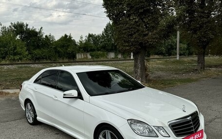 Mercedes-Benz E-Класс, 2012 год, 1 750 000 рублей, 2 фотография