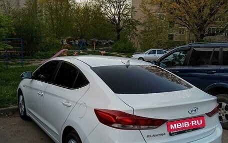 Hyundai Elantra VI рестайлинг, 2017 год, 1 580 000 рублей, 6 фотография