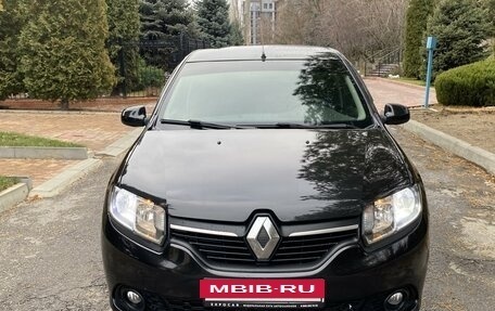 Renault Sandero II рестайлинг, 2015 год, 809 000 рублей, 3 фотография