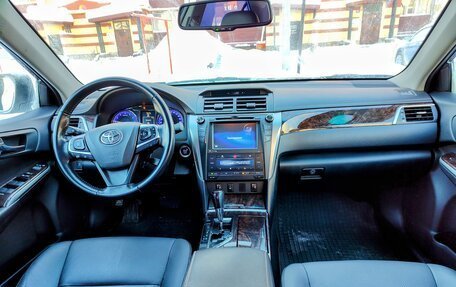 Toyota Camry, 2015 год, 2 250 000 рублей, 18 фотография