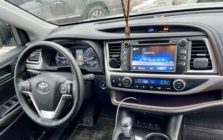 Toyota Highlander III, 2019 год, 4 450 000 рублей, 12 фотография