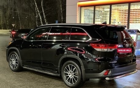 Toyota Highlander III, 2019 год, 4 450 000 рублей, 17 фотография