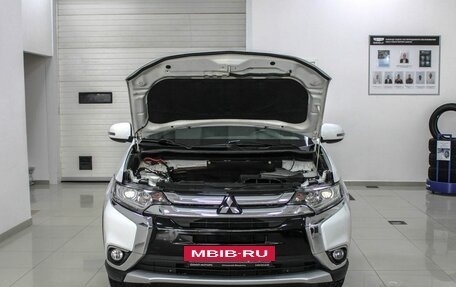 Mitsubishi Outlander III рестайлинг 3, 2015 год, 2 150 000 рублей, 5 фотография