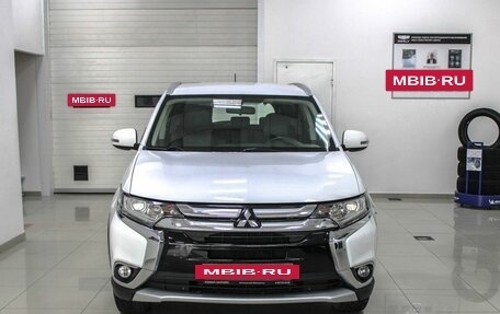 Mitsubishi Outlander III рестайлинг 3, 2015 год, 2 150 000 рублей, 3 фотография