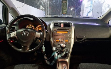 Toyota Auris II, 2007 год, 790 000 рублей, 10 фотография