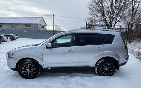 Mitsubishi Outlander III рестайлинг 3, 2010 год, 1 260 000 рублей, 3 фотография