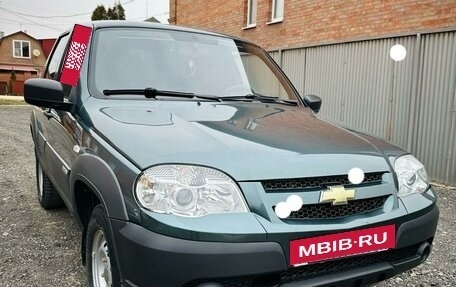 Chevrolet Niva I рестайлинг, 2015 год, 850 000 рублей, 3 фотография