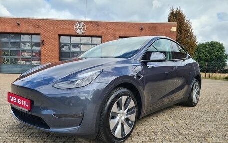 Tesla Model Y I, 2023 год, 5 625 000 рублей, 4 фотография