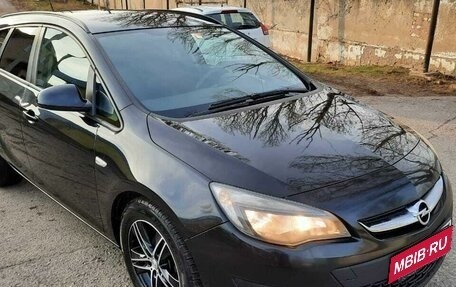 Opel Astra J, 2013 год, 790 000 рублей, 2 фотография