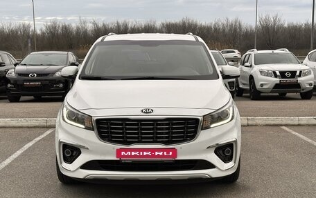 KIA Carnival III, 2018 год, 2 900 000 рублей, 2 фотография