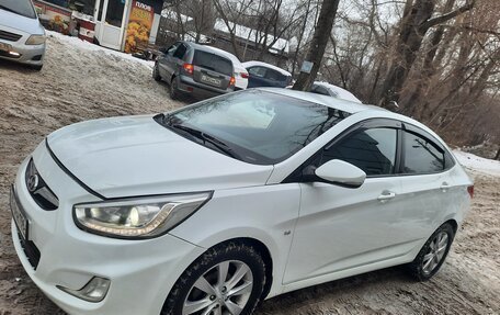 Hyundai Solaris II рестайлинг, 2014 год, 860 000 рублей, 1 фотография