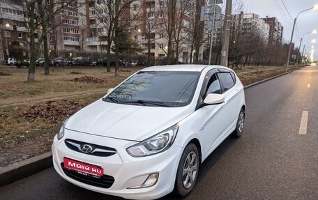 Hyundai Solaris II рестайлинг, 2012 год, 919 000 рублей, 1 фотография