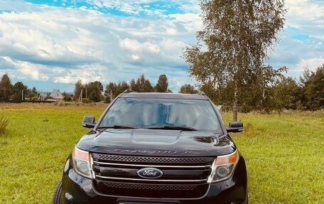 Ford Explorer VI, 2013 год, 1 650 000 рублей, 2 фотография