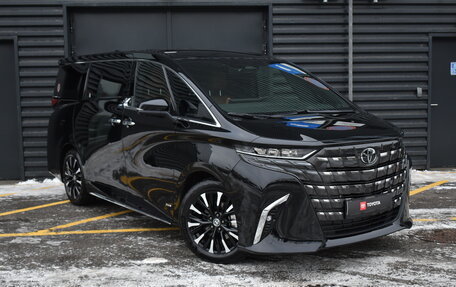 Toyota Alphard, 2024 год, 16 290 000 рублей, 3 фотография