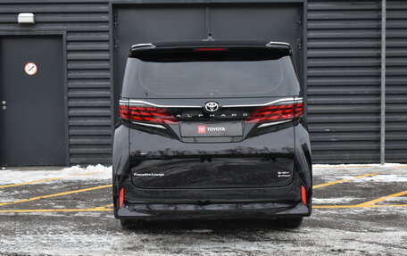 Toyota Alphard, 2024 год, 16 290 000 рублей, 8 фотография