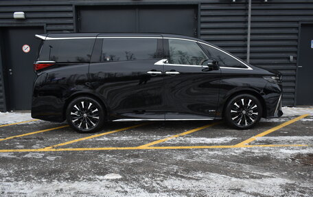 Toyota Alphard, 2024 год, 16 290 000 рублей, 4 фотография