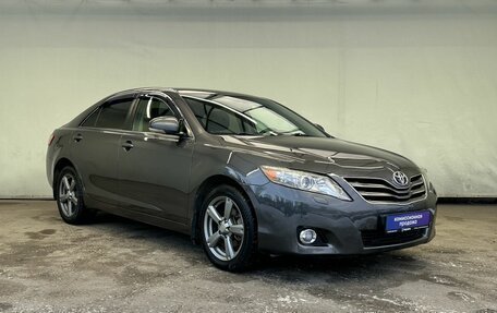 Toyota Camry, 2011 год, 1 150 000 рублей, 2 фотография