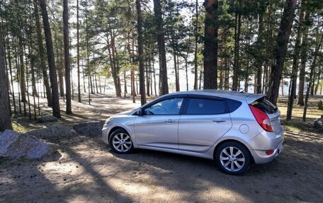 Hyundai Solaris II рестайлинг, 2011 год, 850 000 рублей, 1 фотография