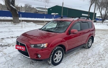 Mitsubishi Outlander III рестайлинг 3, 2010 год, 1 200 000 рублей, 2 фотография