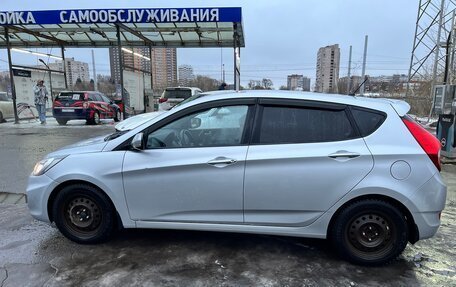 Hyundai Solaris II рестайлинг, 2011 год, 850 000 рублей, 5 фотография