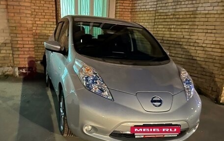 Nissan Leaf I, 2015 год, 930 000 рублей, 2 фотография