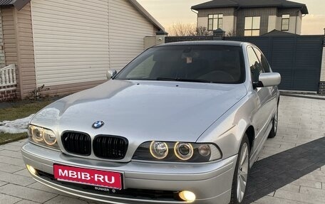 BMW 5 серия, 2003 год, 790 000 рублей, 1 фотография